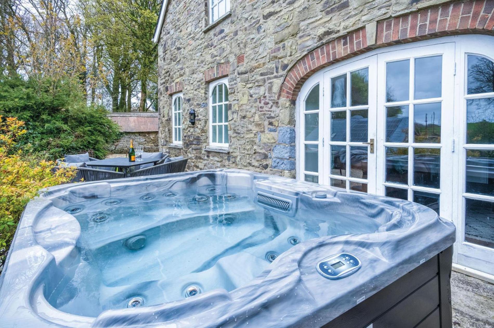 The Stables - 2 Bedroom Cottage - Princes Gate Ludchurch Экстерьер фото